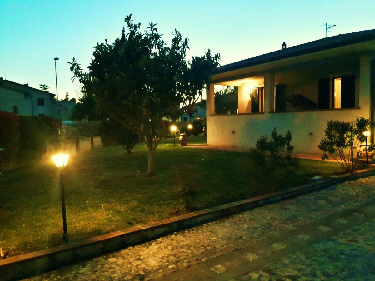 Elisa House Panzió Foligno Kültér fotó